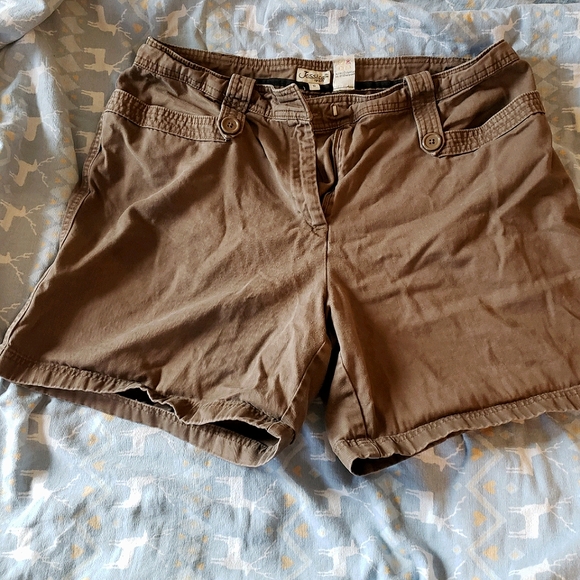 High-waisted Jessica Sport Shorts - Picture 2 of 3